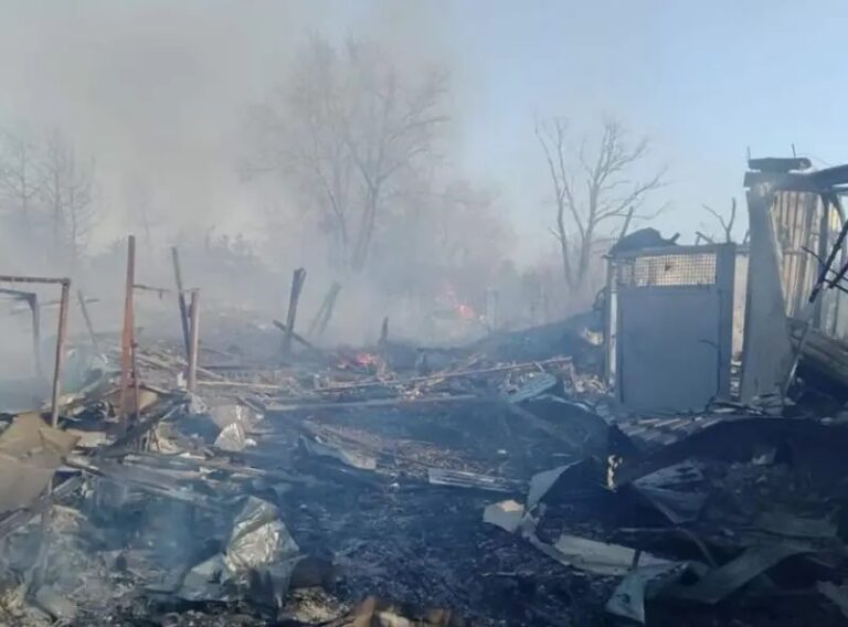 Città sotto assedio in Ucraina. Incontro Cina-Usa mentre si continua a trattare