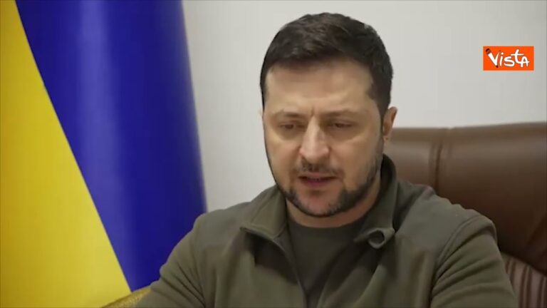 Zelensky: “Dobbiamo ammettere che non entreremo nella Nato”
