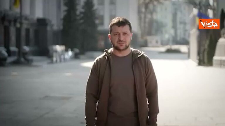 Zelensky: “Grandi perdite nell’esercito russo”