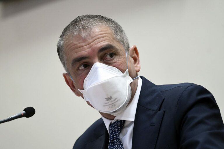 Covid, Costa: “Ci sono le condizioni per un’estate senza restrizioni”