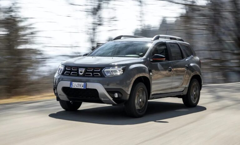 Dacia, serie limitata Duster Extreme per “viaggiatori seriali”