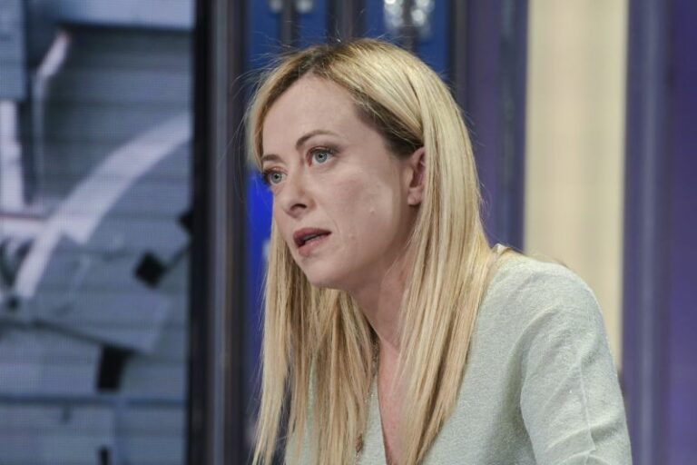 Utero in affitto, Meloni: “Ok adozione proposta Fdi come testo base”