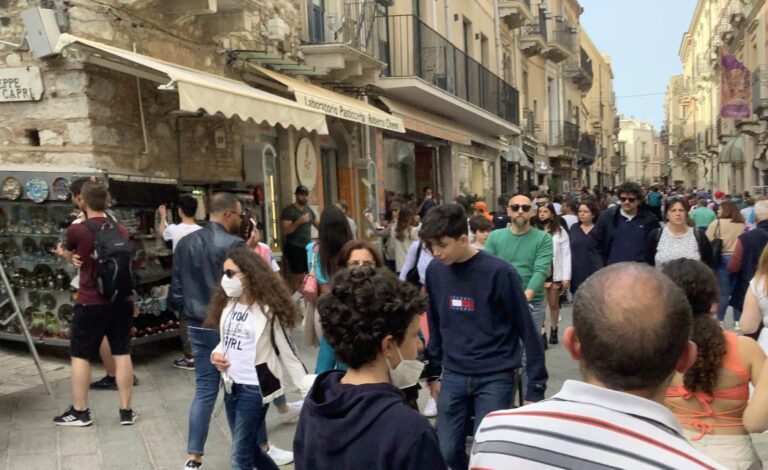 Ponte 25 aprile: Taormina tra le mete top in Italia, è la prima in Sicilia Ponte 25 aprile: Taormina tra le mete top in Italia, è la prima in Sicilia