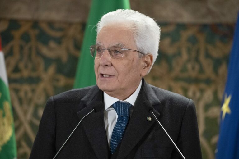 Mattarella: “La ripresa non sia inficiata da infiltrazioni criminali”