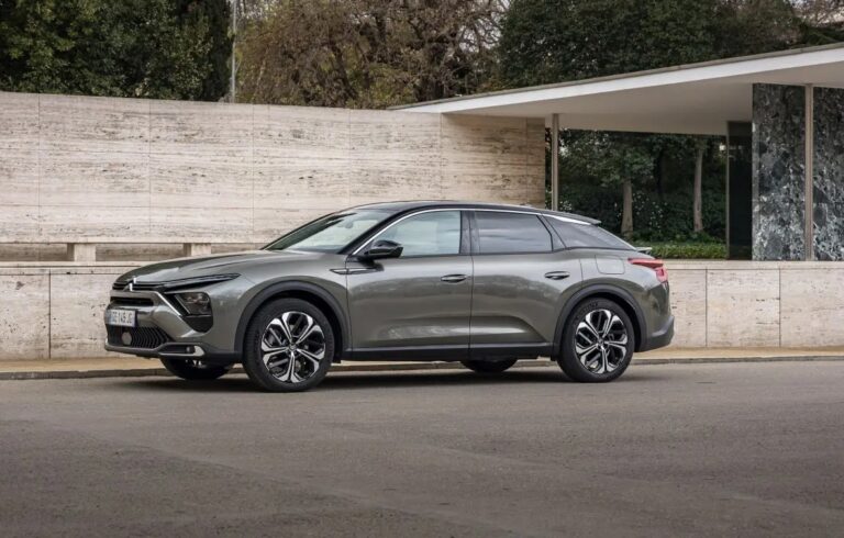 Arriva in italia la nuova Citroèn C5 X