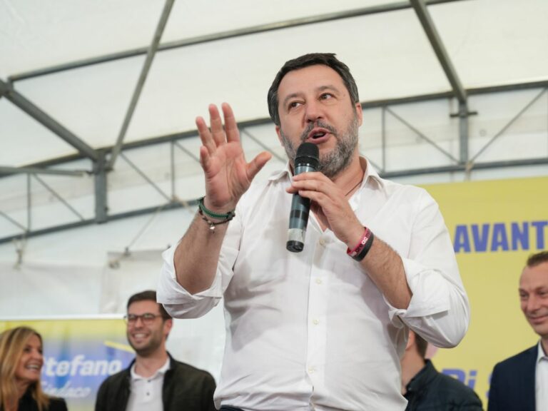Ucraina, Salvini: “L’obiettivo della Lega è la pace e il lavoro”