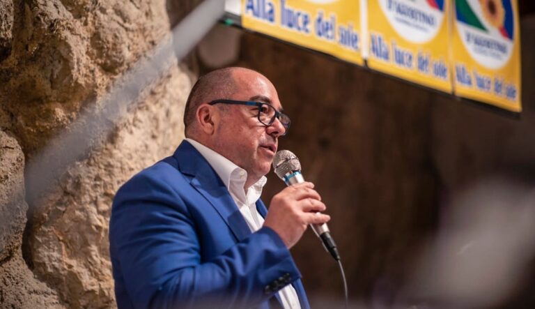 Elezioni Castelmola: D’Agostino sfida Russo sulle note di De Luca