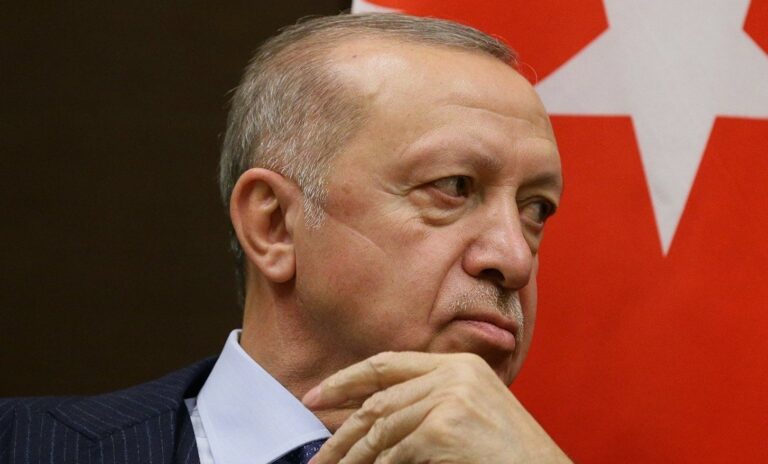 Erdogan proporrà a Putin un cessate il fuoco anticipato