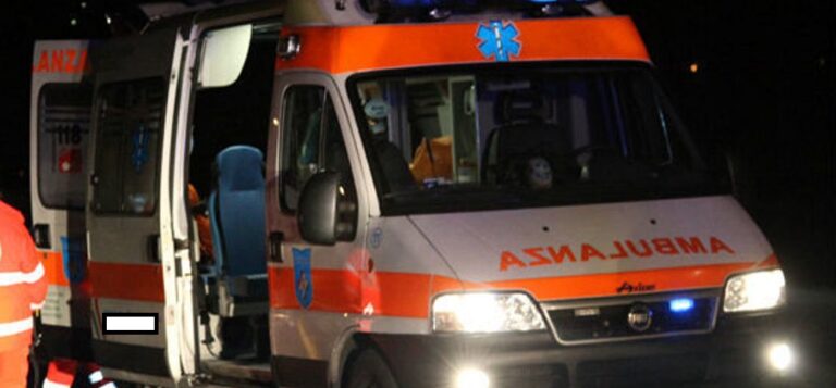 Bambino di 2 anni cade dal primo piano: è ricoverato