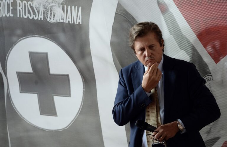 Vaccino, Sileri: “Presto sarà abbassata età per quarta dose”