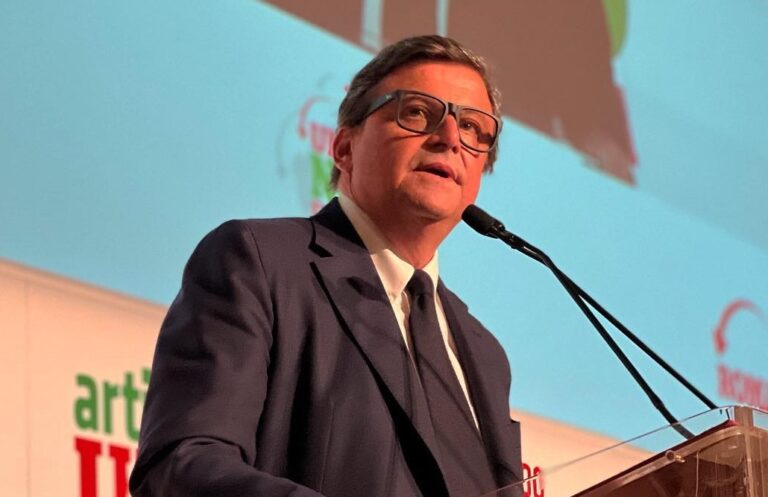 Calenda: “Manovra conferma le balle della campagna elettorale”