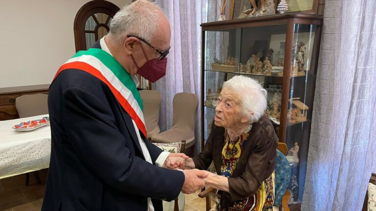Taormina festeggia i 100 anni di Caterina Cacopardo
