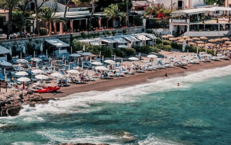 Taormina sold-out: ora è assalto al record di presenze
