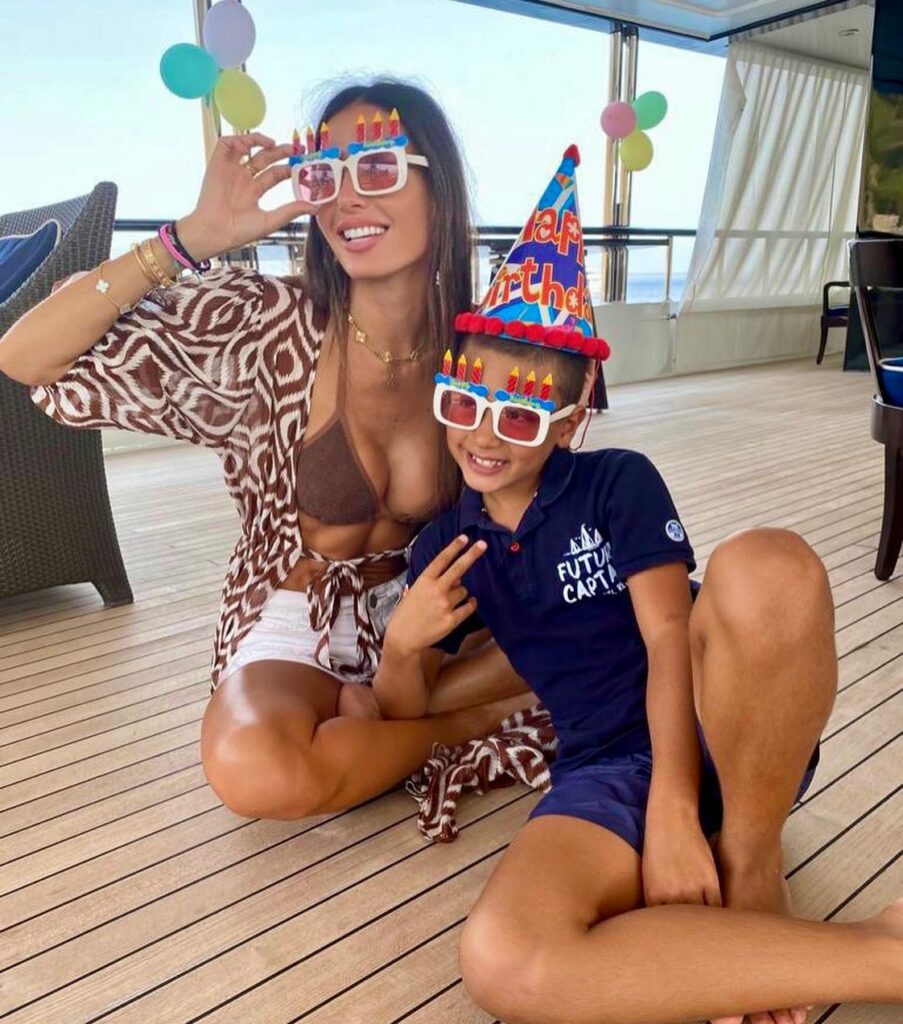 Elisabetta Gregoraci a Taormina: "Da sempre innamorata di questa terra" 1 gregoraci 2