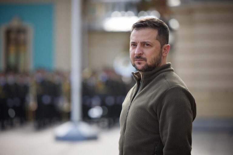 Kiev sotto attacco, Zelensky: “Il terrore russo non ci distruggerà”