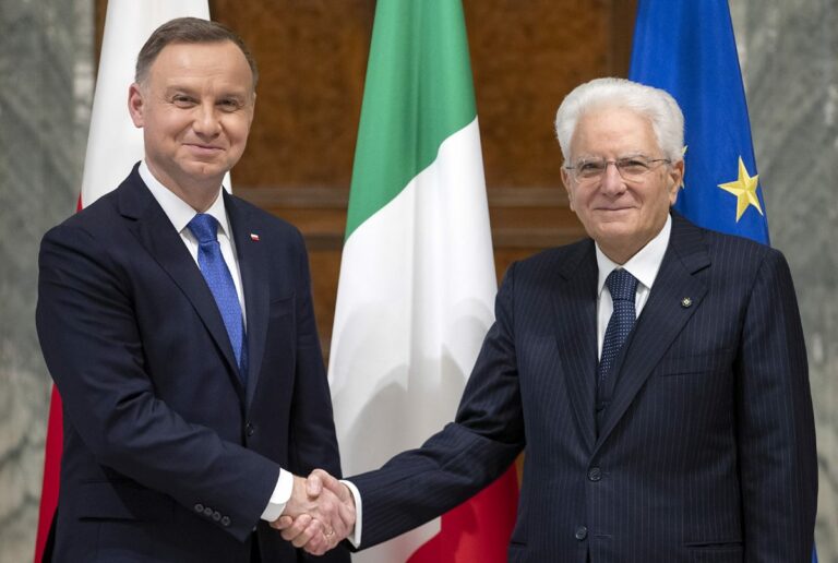 Mattarella incontra il presidente polacco: “Sull’energia serve unità Ue”