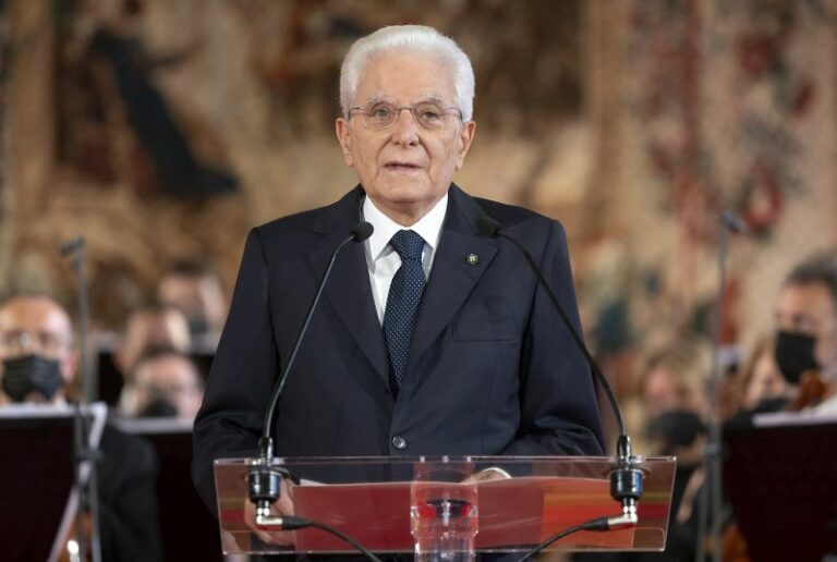Ucraina, Mattarella: “Pace va pazientemente costruita e garantita”