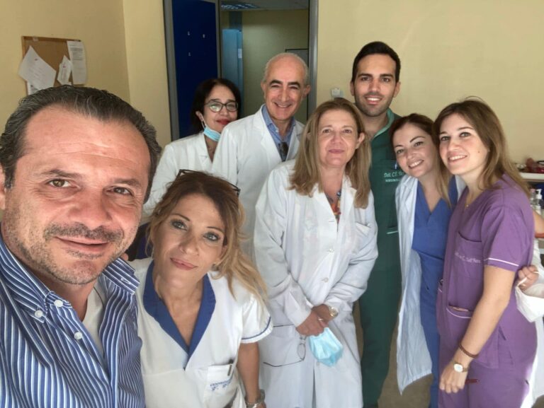 De Luca: “Sto bene, grazie per l’affetto. Ora torno a casa”
