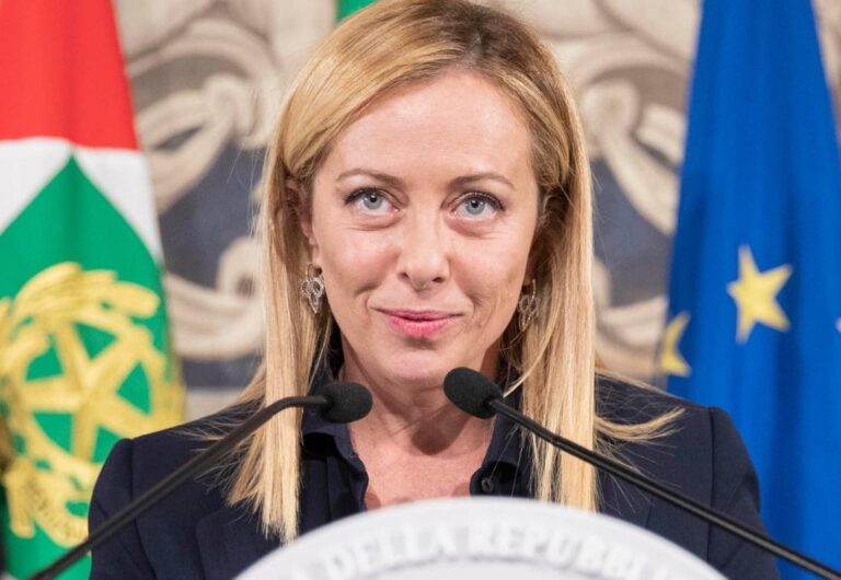 Meloni: “Lavoro ti porta ovunque, Reddito di cittadinanza no”