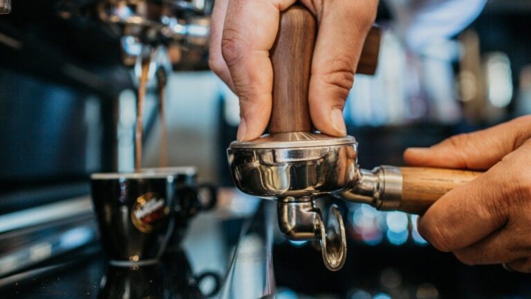 Fipe: “In 10 anni chiusi ventimila bar”
