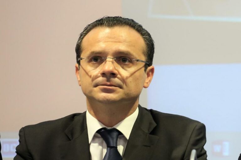 De Luca corre per il Senato: “L’8/9 apertura di campagna elettorale a Monza”