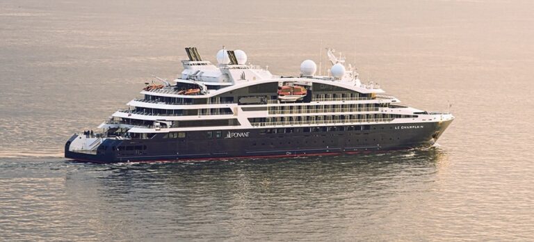 Ottobre “estivo” a Taormina: arriva la nave luxury Le Jacques Cartier