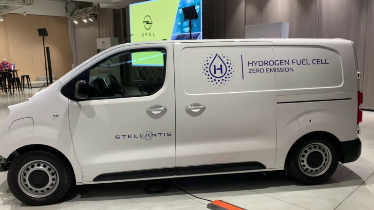 Opel Vivaro-e Hydrogen, il primo van alimentato a idrogeno