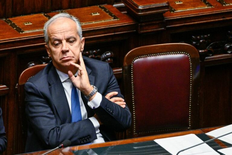Piantedosi: “Fermeremo solo i rave, non decidono i social”