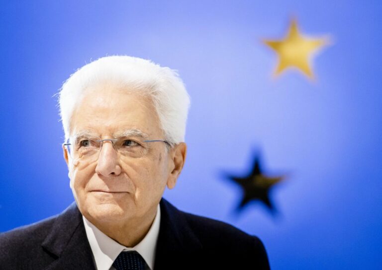 Mattarella: “Il mio pensiero a chi ha sacrificato la vita per la pace”