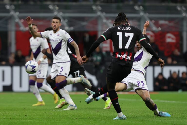 Altra vittoria last minute per il Milan, Fiorentina ko 2-1 Altra vittoria last minute per il Milan, Fiorentina ko 2-1