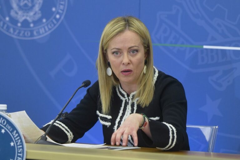 Manovra, Meloni: “Al lavoro su una legge attenta a famiglie e imprese”