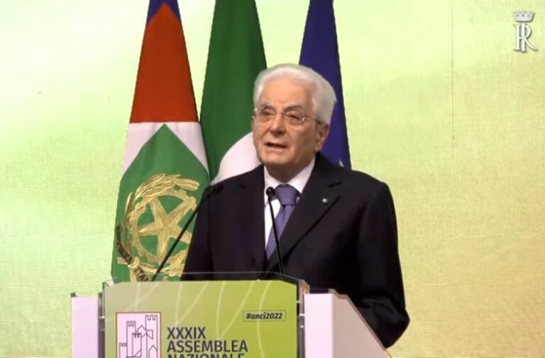 Mattarella: “Coesione del Paese passa dai Comuni”