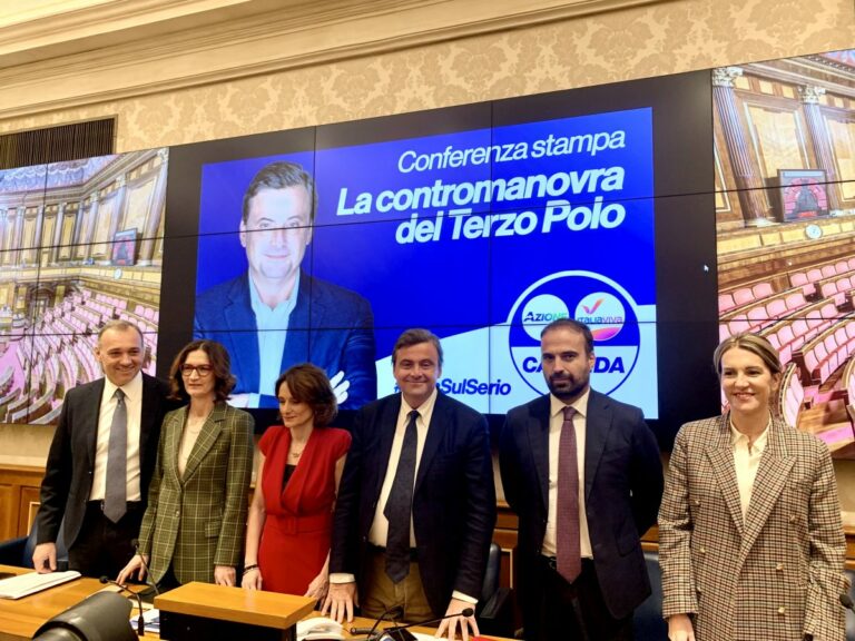 Calenda: “Legge di bilancio pericolosa, aumenta la pressione fiscale”