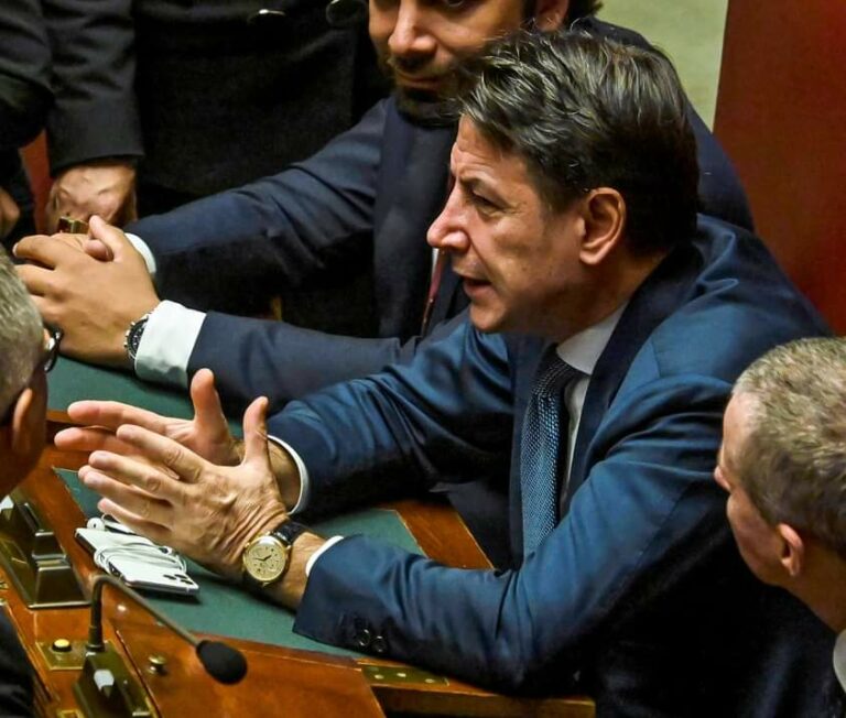Ischia, Conte: “Non ho firmato nessun condono”
