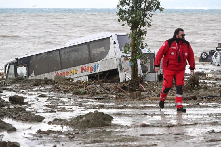 Frana Ischia, nel fango trovata la quarta vittima