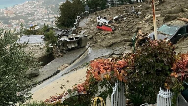 Frana Ischia, trovato il corpo di una bambina Frana Ischia, trovato il corpo di una bambina