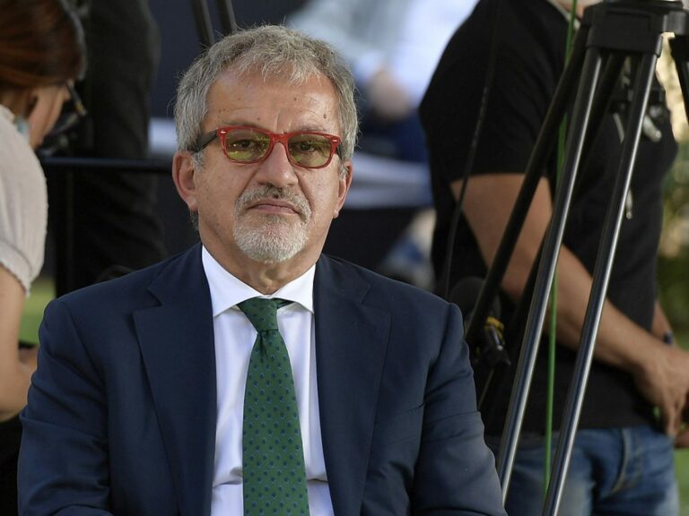 Addio all’ex ministro Roberto Maroni Addio all’ex ministro Roberto Maroni