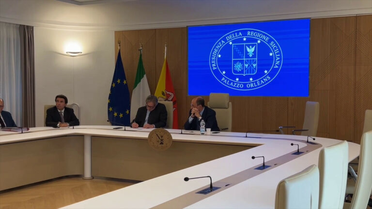 Caro bollette, Schifani: “La Sicilia farà la propria parte” (VIDEO) Caro bollette, Schifani: “La Sicilia farà la propria parte” (VIDEO)