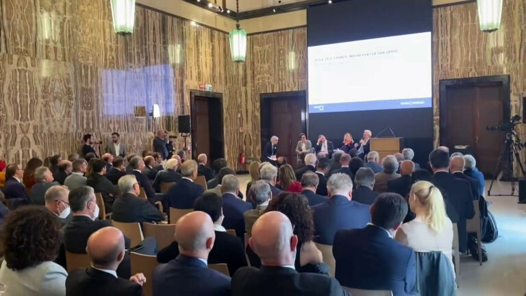 Da Intesa Sanpaolo 5 mld per l’economia marittima (VIDEO) Da Intesa Sanpaolo 5 mld per l’economia marittima (VIDEO)