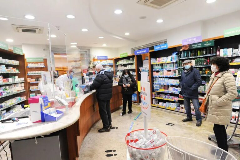 GUERRA E COVID: IN ITALIA MANCANO 3 MILA FARMACI GUERRA E COVID: IN ITALIA MANCANO 3 MILA FARMACI