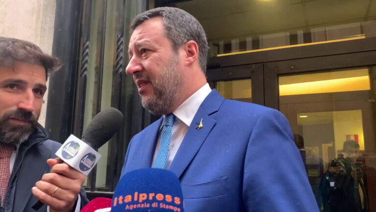 Salvini ricorda Maroni: “Leghista per sempre” (VIDEO) Salvini ricorda Maroni: “Leghista per sempre” (VIDEO)