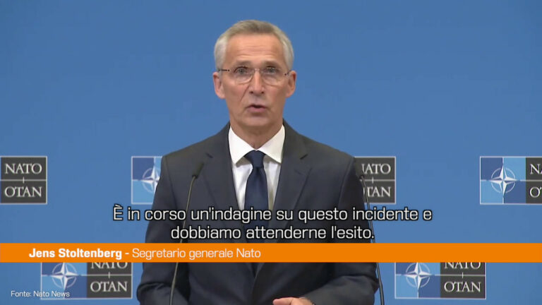 Stoltenberg: “Non ci sono prove di un attacco russo in Polonia” (VIDEO)