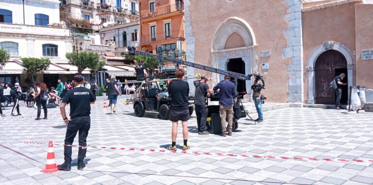Effetto The White Lotus: HBO ha speso 32 mln, a Taormina vola il turismo