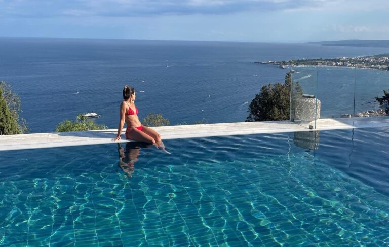 Viaggi 2023: le 7 previsioni di Booking.com, le sfide per Taormina
