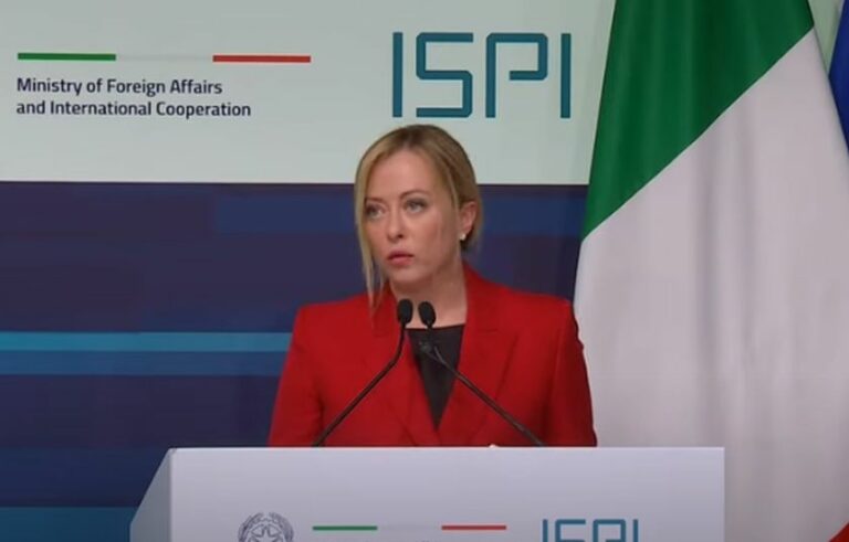 Immigrazione, Meloni: “Flusso ingestibile, serve collaborazione Ue”