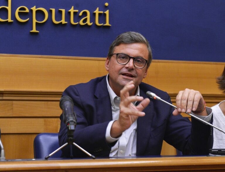 Calenda: “Con Renzi arriveremo a un partito unico nel 2024”