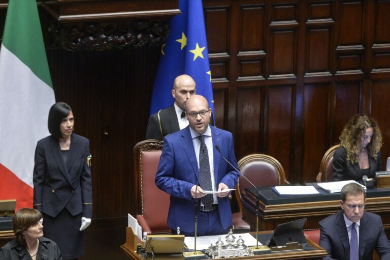 Fontana: “Più rigore contro possibili infiltrazioni straniere”