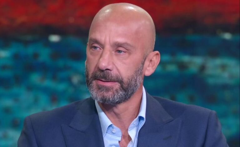 Vialli è grave, ore drammatiche: arriva l’anziana madre