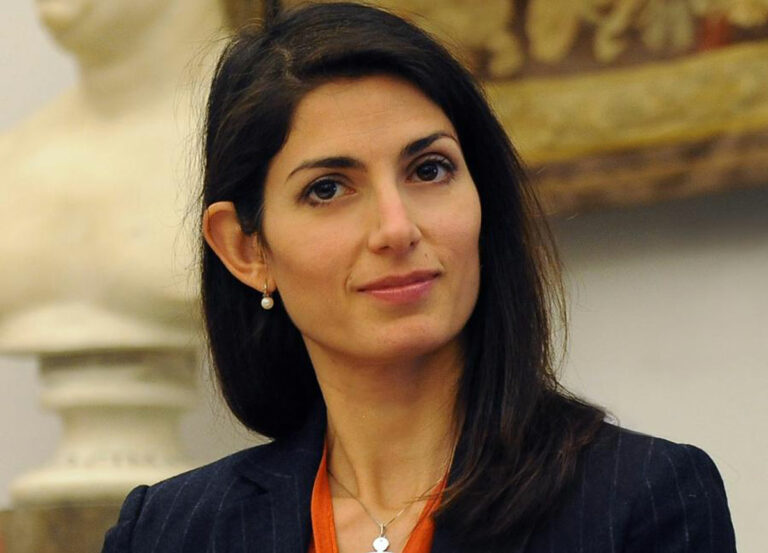 M5S, Trusso chiama Grillo: “Candidare Raggi a sindaco di Taormina”