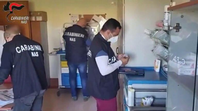Controlli Nas nelle Rsa, 165 lavoratori irregolari. Chiuse 5 strutture (VIDEO) Controlli Nas nelle Rsa, 165 lavoratori irregolari. Chiuse 5 strutture (VIDEO)